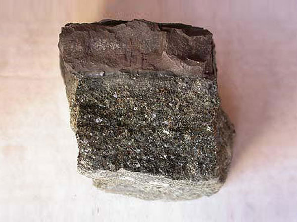 河南輝綠巖制砂機(jī)價(jià)格怎么樣？
